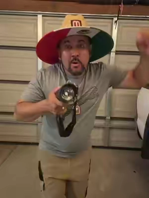 #flashlight #fypシ゚viral #viralviddeo #viraltiktok #parati 