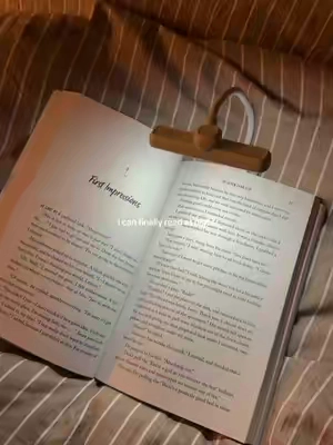 this reading light >> #reading #bookish #TikTokshopbacktoschool 