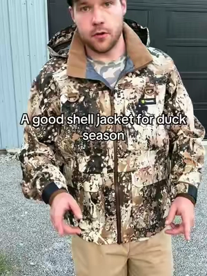 Waterproof breathable shell, water resistant YKK zippered pockets, adjustable neoprene cuffs, adjustable hood and plenty of storage. Built more like an actual waterfowl jacket than just a basic rain shell for sure. #duckhunting #duckseason #huntinggear #tidewe #tiktokshop