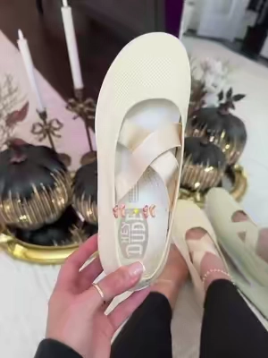 cutie little ballet flats bunion and wide foot friendly ✨🎀🤌🏼🩰 #heydudes #heydude 