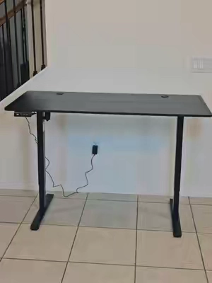 #office #desk #electricdesk #ajustabledesk #table 