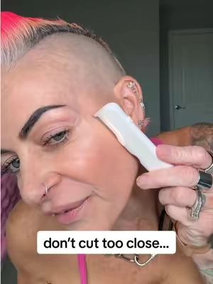 I just found this tool to save a ton of time of cash from @rikilovesriki #dermaplaning  #facialhairremoval #tiktokshopbacktoschoolsale #TikTokshopbacktoschool 