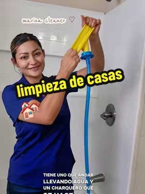 limpieza de casas en usa 🇺🇸 Jumbo Shower Cleaner#tipsdelimpieza #housecleaning #portableshower #regaderaportatil #rinseroo 