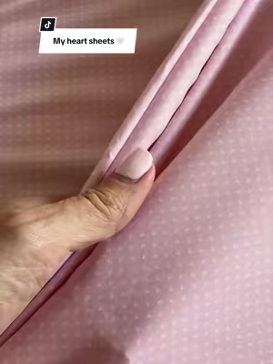 These are the softest sheets, with the prettiest little hearts… @Linens & Hutch #sheets #heartsheets #TikTokshopbacktoschool #tiktokshopcreatorpicks 