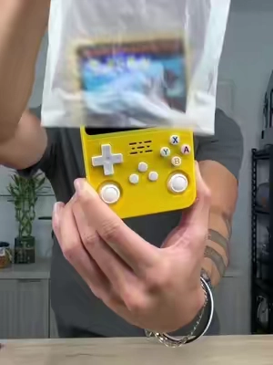 Retro Gaming Handheld #retrogaming #retrogames #retroconsole #gaminghandheld #gamers 