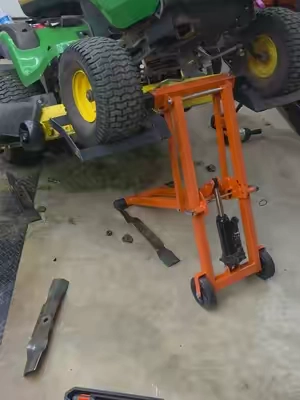 A must-have for anyone who works on their own riding mower. This 500 lb hydraulic mower lift gets the deck up off the ground for easier blade changes, cleaning, and routine maintenance. #LawnMowerLift #RidingMower #VEVORSuperBrandDay #TikTokshopbacktoschool #tiktokshopcreatorpicks 