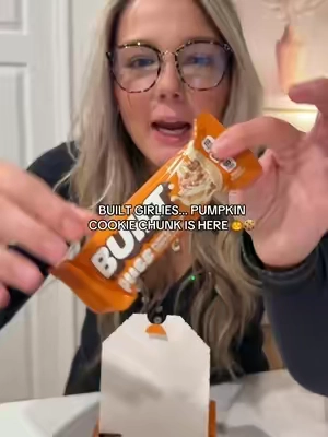 Pumpkin + cookie chunks + Built?! 🎃🍪 I’m obsessed. #BuiltBar #PumpkinFlavor #ProteinSnacks 