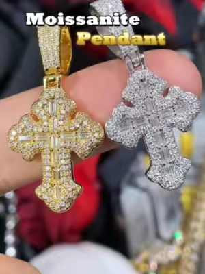 Moissanite Cross ICED Out Pendant.#delzzad #TikTokshopbacktoschool #2026trend #viraltiktok #moissanitejewelry #14kgold #moissanite #unisexjewelry #chritiantiktok #crosspendant #nontarnishjewelry #sparkleandshine