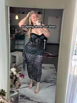 True to size and stretchy tummy hiding on😍 5’9 225lbs large 