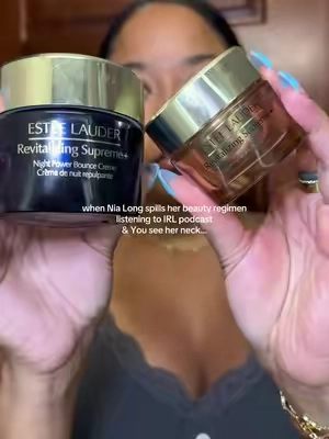 Her neck is GOODT! ✨🧼 @Estée Lauder #neckcream #skinfirming #skintightening #youthfulskin #esteelauderneckcream  