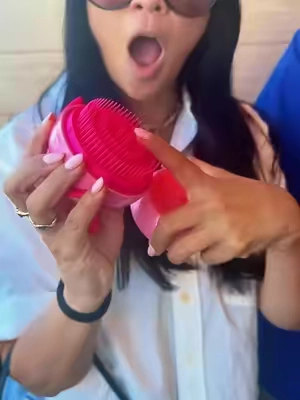 Launches August 20th!! If you see the link get yours before they are gone #medicube #medicubehair #newgradenewme #hairbrush #TikTokshopbacktoschool @medicube US Store 