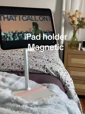 This might be my favorite way to use my iPad stand yet 😍 Perfect for a hands-free iPad setup in bed when I’m watching shows, reading, or just scrolling. #iPadStand #iPadAccessories #TabletStand #HandsFreeiPad #iPadSetup 