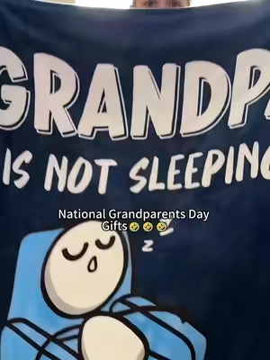 My grandpa finally got a Grandparents’ Day gift that suits his style🤣🤣🤣#tiktokshopsummersale #fallhomedecor #funnyblanket #nationalgrandparentsday #grandfather 