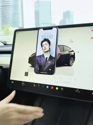 Can you believe it? The support frame that even grandma's cucumber couldn't knock down is really sturdy!#carphoneholder #magnetic #phonemount #dealsforyoudays #carmount 