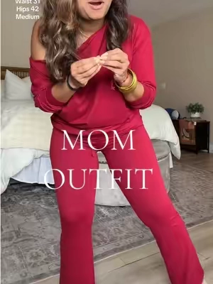 The ultimate fall mom uniform 🍂🤎 Soft, stretchy, and ridiculously comfortable, but still cute enough to leave the house in. This two-piece lounge set is perfect for school drop-off, errands, travel, cozy days at home, or anywhere you want to feel comfortable without looking like you’re wearing pajamas. Easy, flattering, and made for busy moms who still want to look put together. #falloutfit #momstyle #twopieceset #loungewear #fallfashion   
