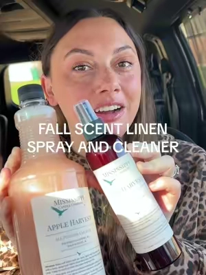 When my guests comment about how good the house smells it’s because I use Mississippi Candle Company! #fallscents #applespice #fallvibes #potpourri #homescents @Mississippi Candle Company 
