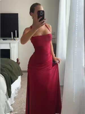 I love the burgundy but might need it in another color too 🫶🏼
#OOTD
#elegantdress #weddingguestdress
#falldress #laceupdress 