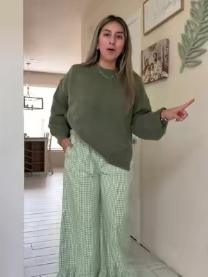These are sooooo cute!!   #ginghampants #pants #falloutfits #fall #fallootd 