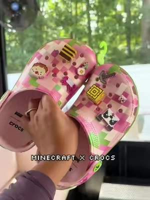 #crocs #minecraftcrocs #pinkcrocs 