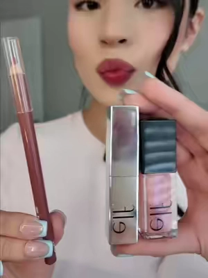 #fyp #foryoupage #lipcombotutorial #elf #viral 