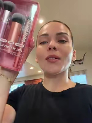 Makeup brushes