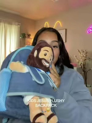 My heart melts with this backpack! Literally the cutest backpack ever, my baby boy is gonna be rocking this to church on Sundays 🥹🙏🏼 #jesusplushie #jesusbackpack #kidsfaith #backpack 
