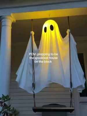 Equal parts spooky and cute if you ask me. Obsessed with this find for Halloween!! 🎃 👻 #halloween #halloweendecor #spookyseason #spookyszn #ghosts 