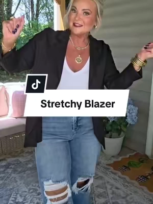 Finally a blazer that is comfy! @Imily Bela Living #blazer #falloutfits #midsizefashion #casualoutfits #CapCut 