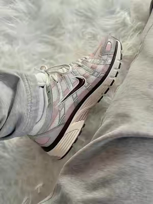 Love me a Nike p-6000 #comfyshoes #backtoschool #nikep6000 #flykicks #womenshoes  