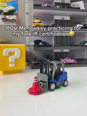 I'm finally a Forklift operator...#TikTokshopbacktoschool #sohochic #forklift #fidgettoys #giftforhim 