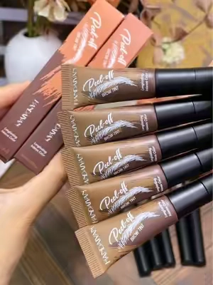 For just a fraction of the price, you get a professional curl. After showering, I still have my eyebrows—really surprised! ✨#BrowTint#EyebrowGel#LongLastingBeauty#NoMoreBrowPencil#tiktok 