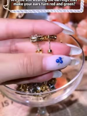 Q604-Hurry Summer Sale VVS Zircon Studs Gold & Silver Available#sohochic #TikTokshopbacktoschool #womenwear #hotgirl #beauty #earrings #sugar #Summer #14kgold