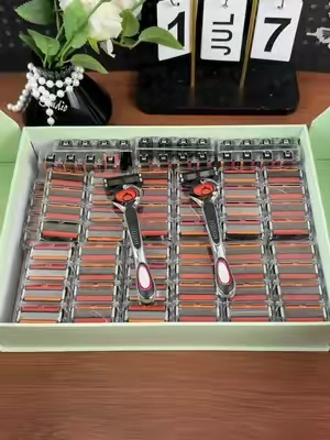 ¿48 cuchillas? Mi esposo dijo que con este paquete va a estar afeitándose hasta 2028.
 #MensGrooming #ShavingKit #SmoothShave #MensCare#fathersdaygift 