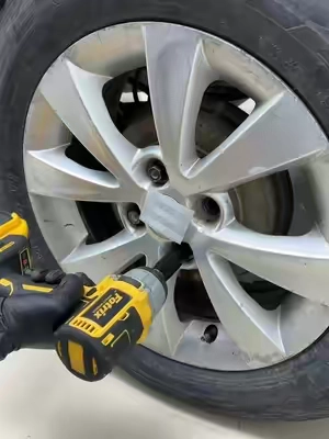 What is an impact drill? An impact drill combines rotation with axial blows (hammering action) to make drilling into hard materials like concrete and masonry easier. The video explains the basic mechanism and how it differs from a standard drill. Demonstration and uses A hands-on demo is performed: powering it up, using the impact mode, and drilling into hard material. Common applications are also shown, such as wall anchoring, fastening hardware to structures, and light construction work. Tips for choosing one - Check for power and variable speed settings to suit different materials. - Look at the impact mode and compatibility with SDS bits or standard chucks, depending on your needs. - Consider ergonomics and weight for extended use. - Check if it includes a reversible function or torque control. Deals and promotion The video mentions DealsForYouDays; check the specific offer, comparing the price and included accessories (drill bit set, carrying case, extra battery if cordless). Hashtags #dealsforyoudays #tool #drill #impact Keywords: impact drill, impact drill features, how to use an impact drill, impact drill deals, impact drill demo, choosing an impact drill, DIY drill, impact drill tips, impact drill reply to avefenix300