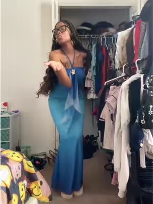 HELLOOOOO THIS DRESSSSS OMGGGGG!!!🤭🤭🤭🩵