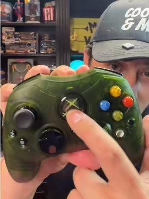 Wow! Now this is cool! Old school meets new school! #hyperkinduchess Xbox controller! Must see! #kahlagaming #tiktokshopcreatorpicks  