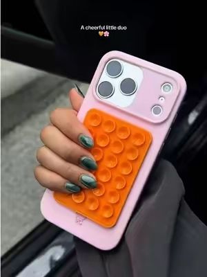 this color combo is so fun! 🫶🏼 @Velvet Caviar #velvetcaviar #phonecase #cutephonecases #pinkphonecase #TikTokshopbacktoschool