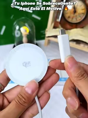 Carga segura, estable y sin complicaciones para tu iPhone y AirPods en un solo pad  #airpods #iphone #chargingpad #wirelesscharging #appledevices #TikTokshopbacktoschool 
