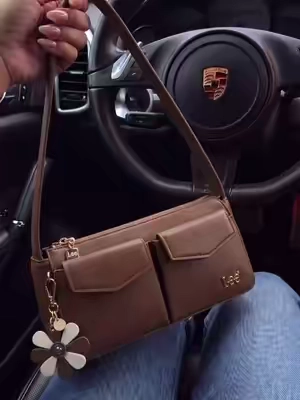 The product is in the cart, my dear friends. #bags #handbags #womenbag #bag #womenbags 