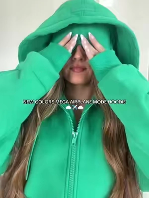 the new colors are sooo stunning!! Love the new fit too☁️☁️☁️