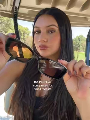 And the lense color is unmatched!! @Quay #quay #sunglasses 