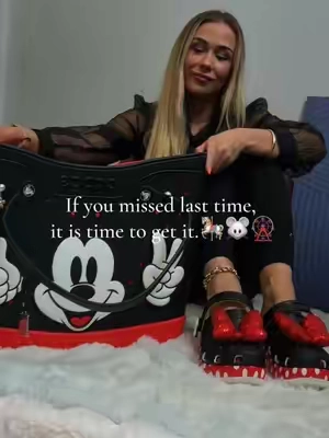 If you missed these last time, now is the time!!! #ds23 #disney #mickeyfriendsstaytrue #mickeybag #parkoutfit 