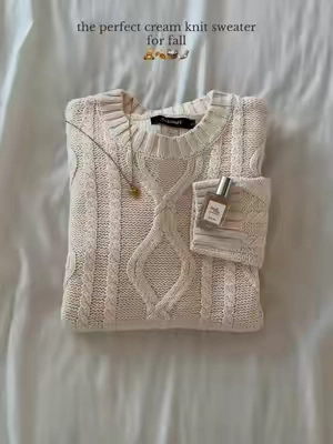 so cute with a skirt 🤎 #TikTokshopbacktoschool #fallfashion #2000s #outfitinspo #chic oversized cream knit cable knit sweater cozy fall outfit inspo ideas simple 
