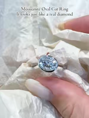 Moissanite Oval Cut Ring💍It looks just like a real diamond💎✨#ring #moissanitering #ovaldiamond #ovalcut #moissanite #delzzad #waterproofjewelry #jewelry #giftideas #2026 #viral #delzzadjewelry #nontarnishjewelry #beautiful #luxury #affordable #diamond #diamondtester #TikTokshopbacktoschool
