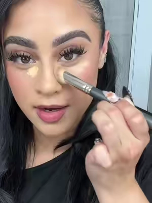 It’s so good ✨ #thumbbrush #concealerbrush #brushset #makeupbrushes #makeupbrushset 