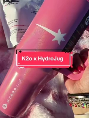 The most iconic duo, especially for the pink girlies and the girlies who love their skin and hydration 😍✨ #k2o #k2obykyliejenner #kyliejennerwater #hydrojug #k2oglowthissummerchallenge 