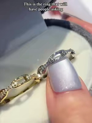 This is the ring that will have people asking #moissanite #jewelry #ring #backtoschoolshopping #gift 