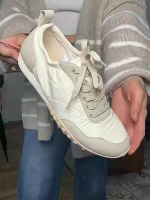 Search the internet for “celebrities wearing Vivaia” and you’ll see what I mean!  These Lexi’s are their new sneakers and they’ve leveled up with the arch support and comfort!! 👏🏻 @VIVAIA  #sneakers #vivaia #sneakertok #archsupport #tiktokshopcreatorpicks 