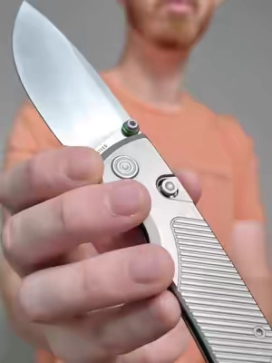 It’s slim, fits great in the pocket, and still feels quality. #pocketknife #foldingknife #vosteed #everydaycarry 