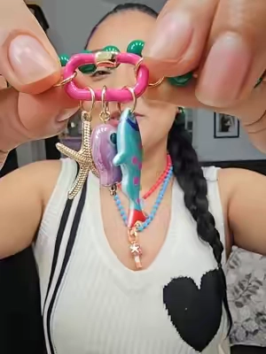 siempre lo e dicho unos bonitos accesorios levantan tu look. #accesorios  #collares  #necklace  #necklaces  #accesories 